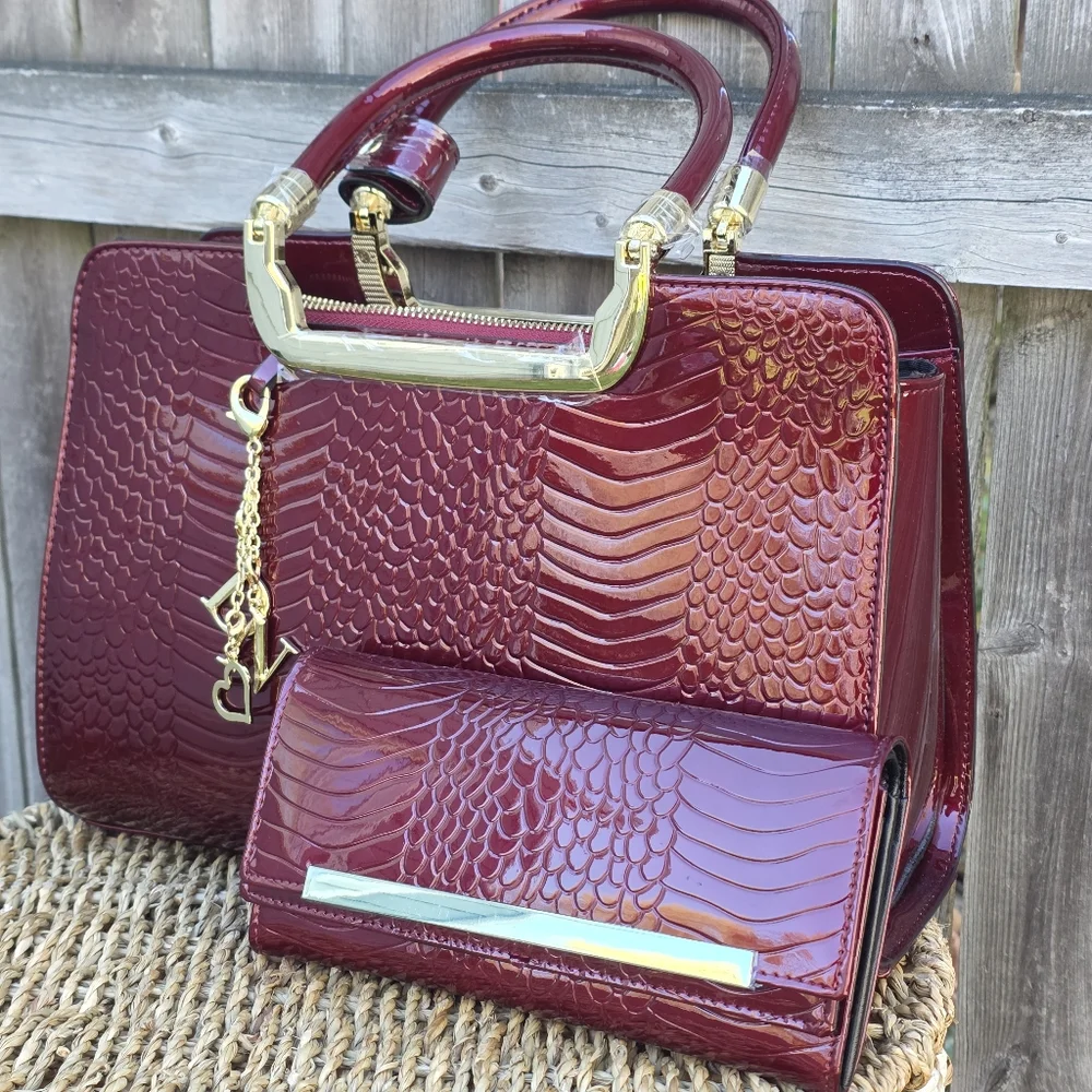 The Danbury Mint Ruby Red Leather Croc Pattern Handbag And Wallet Burgundy